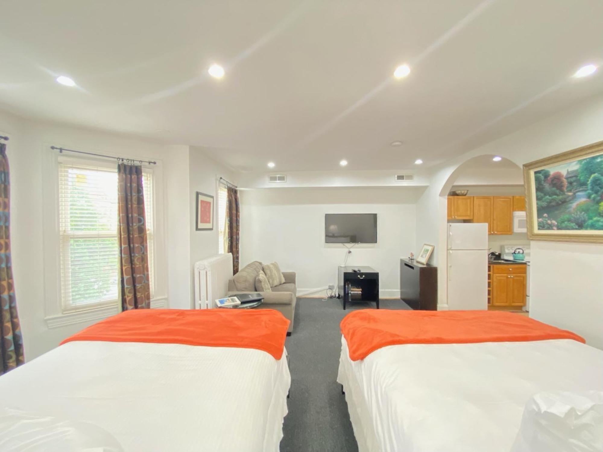 Gorgeous Refurbished 1Bdrm And 1Den Home Вашингтон Экстерьер фото